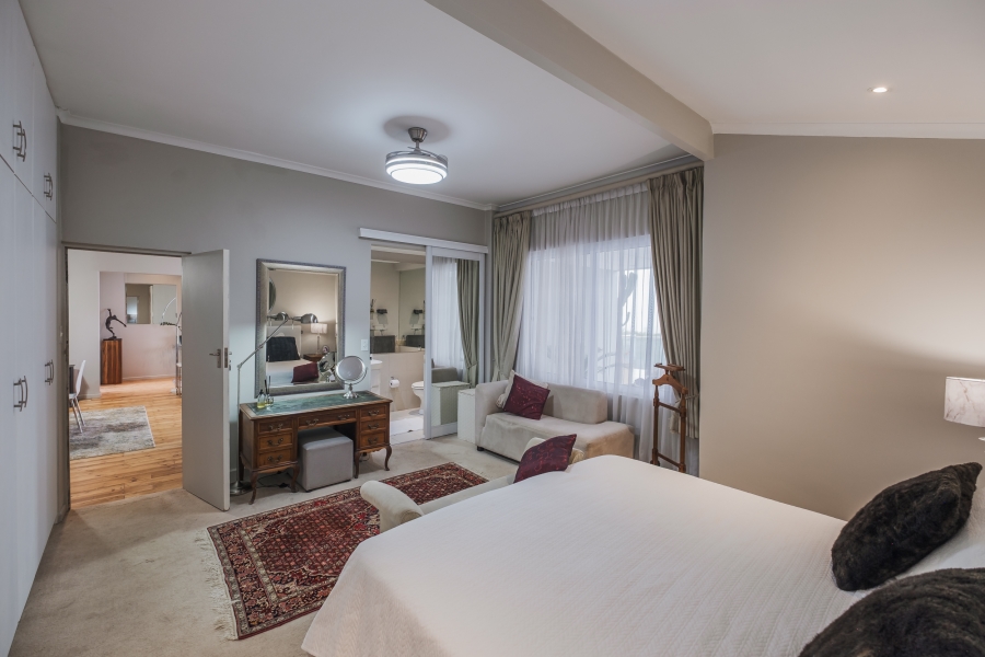 To Let 2 Bedroom Property for Rent in Green Point Western Cape
